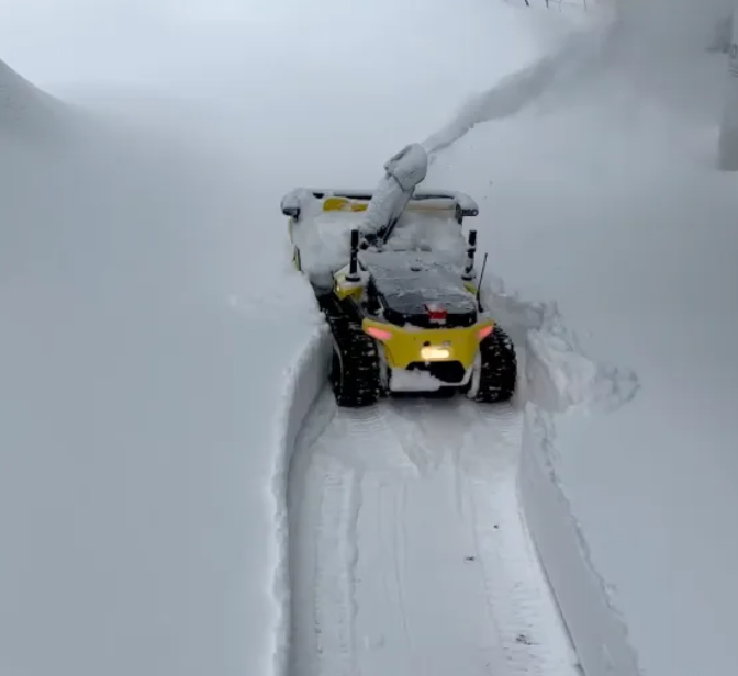 Yarbo Snow Blower 